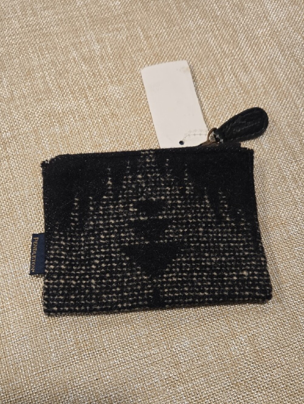 Pendleton Black and Cream Wool Mini Zip Pouch NWT 5"x3.75" - Picture 2 of 6